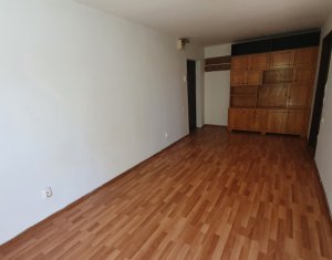 Lakás 1 szobák eladó on Floresti