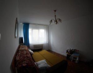 Lakás 4 szobák eladó on Cluj-napoca, Zóna Manastur