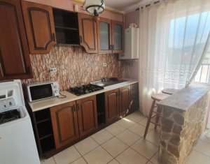 Lakás 3 szobák eladó on Floresti