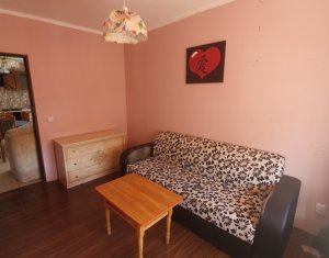 Lakás 3 szobák eladó on Floresti