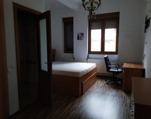 Lakás 4 szobák kiadó on Cluj-napoca, Zóna Centru