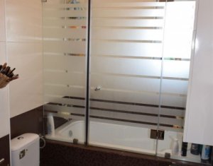 Lakás 4 szobák eladó on Floresti