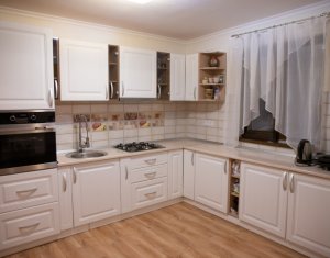 Ház 5 szobák kiadó on Sannicoara