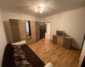 Lakás 3 szobák eladó on Floresti