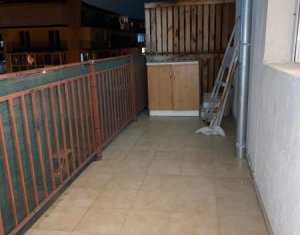 Lakás 3 szobák eladó on Floresti