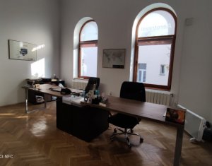 Spatiu birou elegant 160 mp + curte proprie, in Gruia, foarte aproape de centru 