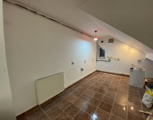 Lakás 2 szobák eladó on Floresti