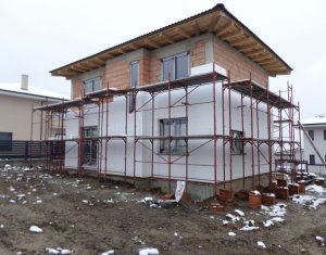 Ház 4 szobák eladó on Dezmir