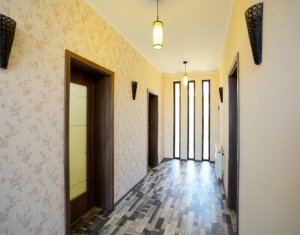 Ház 5 szobák kiadó on Sannicoara