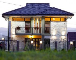 Ház 5 szobák kiadó on Sannicoara