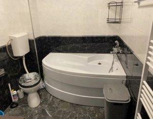 Lakás 3 szobák eladó on Floresti