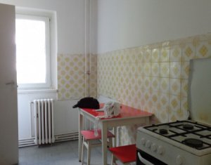 Lakás 4 szobák kiadó on Cluj-napoca, Zóna Manastur