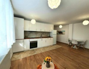 Lakás 3 szobák eladó on Floresti