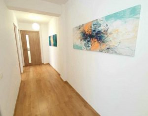 Lakás 3 szobák eladó on Floresti