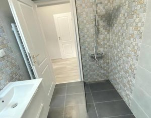 Lakás 2 szobák eladó on Floresti