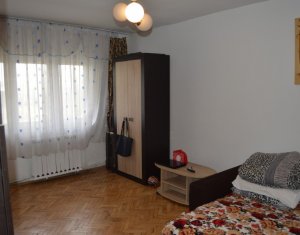 Appartement 3 chambres à vendre dans Cluj-napoca, zone Intre Lacuri