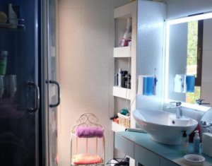 Maison 5 chambres à vendre dans Floresti