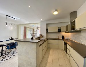 Lakás 5 szobák kiadó on Cluj-napoca, Zóna Centru