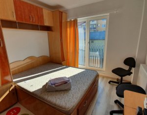 Lakás 3 szobák eladó on Floresti