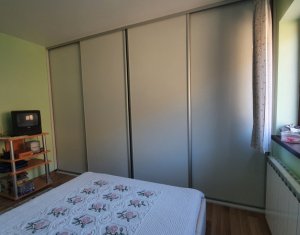 Lakás 3 szobák eladó on Floresti