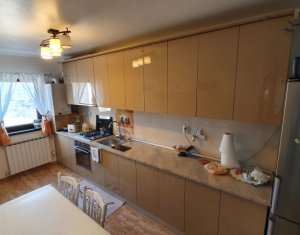 Lakás 3 szobák eladó on Floresti