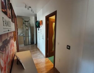 Lakás 3 szobák eladó on Floresti