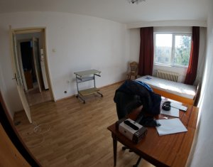 Lakás 3 szobák eladó on Cluj-napoca, Zóna Manastur