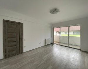 Lakás 3 szobák eladó on Floresti