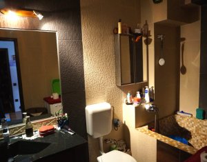 Lakás 3 szobák eladó on Floresti