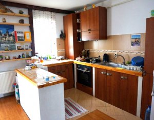 Lakás 3 szobák eladó on Floresti