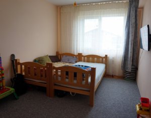 Lakás 3 szobák eladó on Floresti