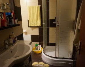 Lakás 3 szobák eladó on Floresti