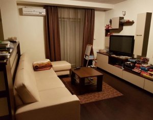 Lakás 3 szobák eladó on Floresti