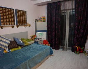 Lakás 3 szobák eladó on Floresti