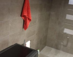 Lakás 2 szobák eladó on Floresti