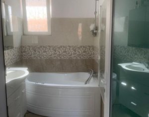 Lakás 3 szobák eladó on Floresti