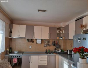 Lakás 2 szobák eladó on Floresti