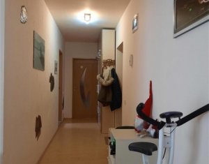 Lakás 2 szobák eladó on Floresti