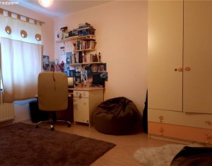 Lakás 2 szobák eladó on Floresti