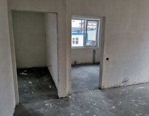 Lakás 2 szobák eladó on Floresti