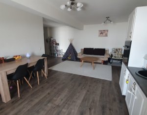 Lakás 3 szobák eladó on Floresti