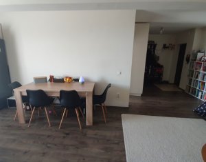 Lakás 3 szobák eladó on Floresti