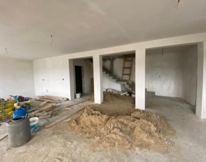 Ház 4 szobák eladó on Floresti