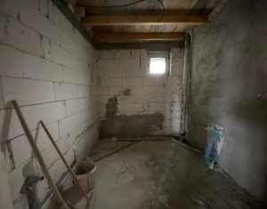 Ház 4 szobák eladó on Floresti