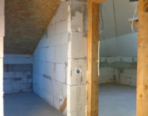 Ház 4 szobák eladó on Campenesti