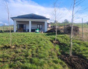 Ház 4 szobák eladó on Campenesti