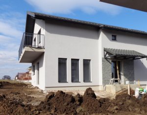 Ház 5 szobák eladó on Dezmir, Zóna Centru