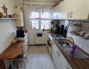 Lakás 2 szobák eladó on Floresti