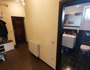 Lakás 2 szobák eladó on Floresti