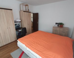 Lakás 3 szobák eladó on Floresti